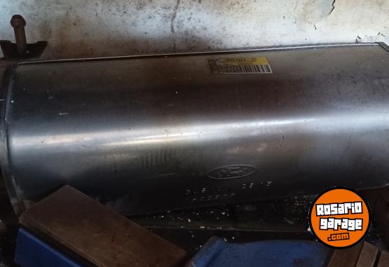 Accesorios para Autos - Silenciador trasero original Ecosport 2015 2000 km de uso - En Venta