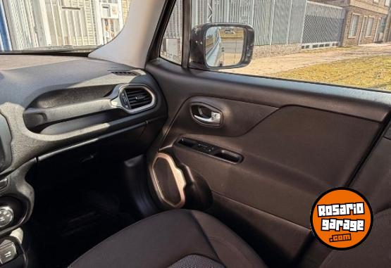 Camionetas - Jeep 095-RENEGADE SPORT 1.8 2017 Nafta 55000Km - En Venta
