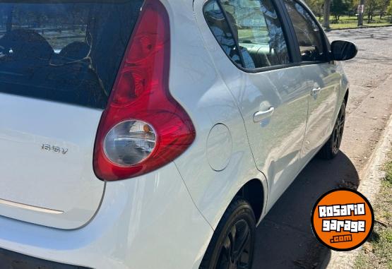 Autos - Fiat Palio Essence 1.6 2013 Nafta 124000Km - En Venta