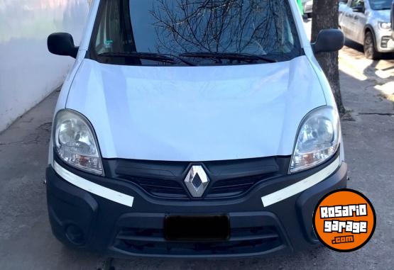 Utilitarios - Renault KANGOO 2015 Nafta 197000Km - En Venta