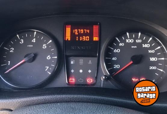 Utilitarios - Renault KANGOO 2015 Nafta 197000Km - En Venta