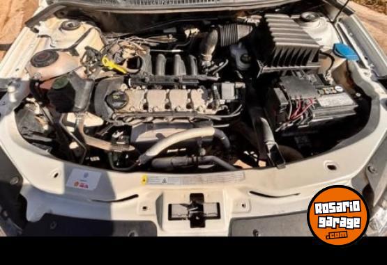 Utilitarios - Volkswagen Saveiro confortline 1.6 2022 Nafta 127000Km - En Venta