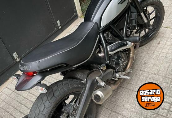 Motos - Ducati Scrambler 800 Icon Dark 2020 Nafta 14700Km - En Venta