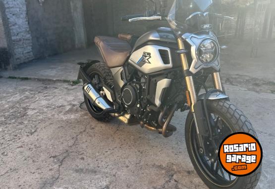 Motos - CF CLX-700 Heritage 2022 Nafta 10000Km - En Venta