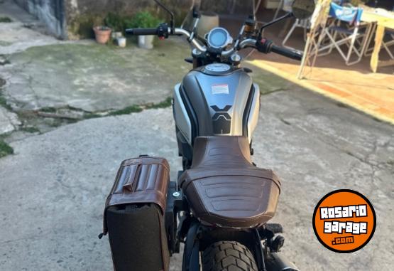 Motos - CF CLX-700 Heritage 2022 Nafta 10000Km - En Venta