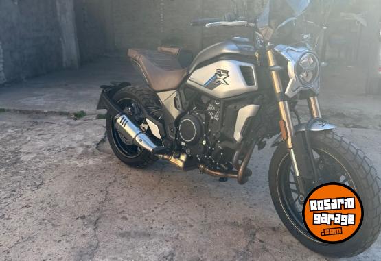 Motos - CF CLX-700 Heritage 2022 Nafta 10000Km - En Venta