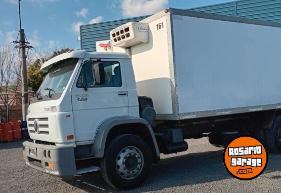 Camiones y Gras - Volkswagen 17220 con furgn Trmico (2011) - En Venta