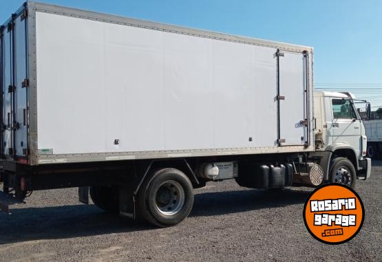 Camiones y Gras - Volkswagen 17220 con furgn Trmico (2011) - En Venta