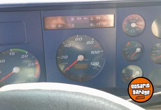 Camiones y Gras - Volkswagen 17220 con furgn Trmico (2011) - En Venta