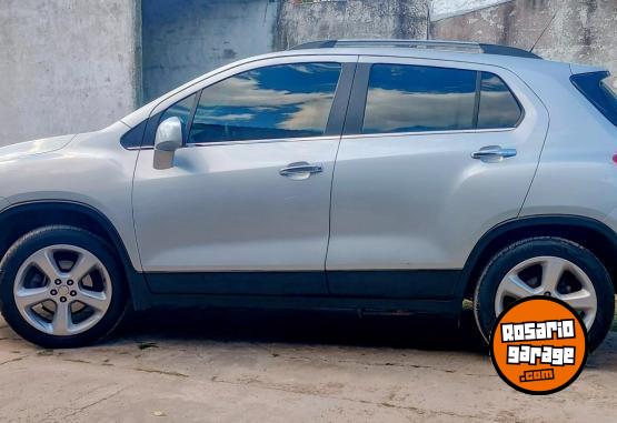 Camionetas - Chevrolet Tracker LTZ 4x4 at 2016 GNC 126000Km - En Venta