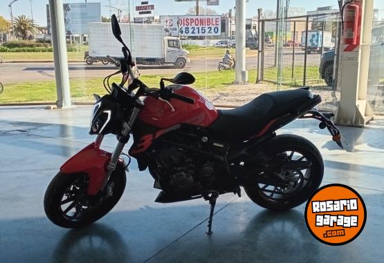 Motos - Benelli TNT 300 2021 Nafta 22000Km - En Venta