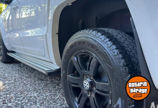 Camionetas - Volkswagen AMAROK TRENDLINE 180 HP 2016 Diesel 195000Km - En Venta