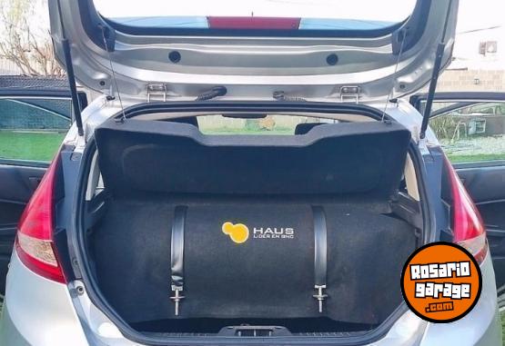 Autos - Ford Fiesta kinetic Titanium 2012 Nafta 157000Km - En Venta