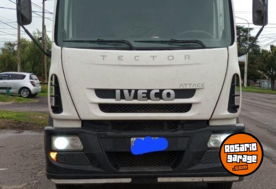 Camiones y Gras - Iveco tector 220 attack impecable permutas - En Venta