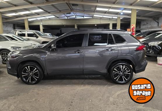 Camionetas - Toyota COROLLA CROSS SEG 2.0 2024 Nafta 17500Km - En Venta
