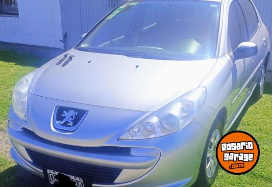 Autos - Peugeot 207 2015 Nafta 93000Km - En Venta
