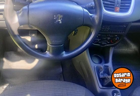 Autos - Peugeot 207 2015 Nafta 93000Km - En Venta