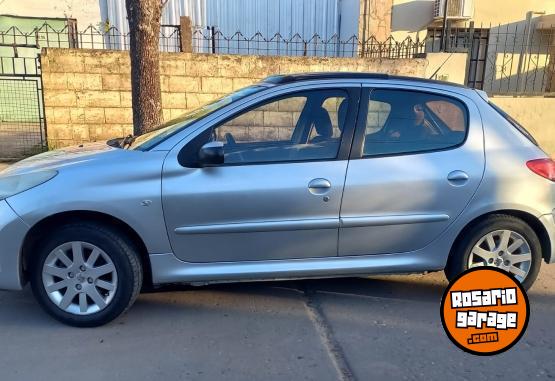 Autos - Peugeot 207 COMPACT 2011 GNC 275000Km - En Venta