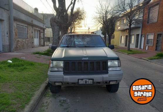 Camionetas - Jeep Grand Cherokee 4.0 1999 Nafta 384000Km - En Venta