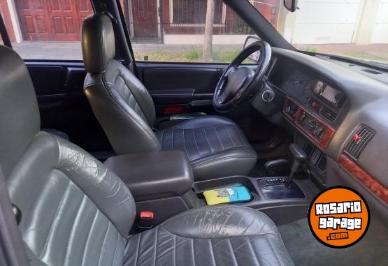 Camionetas - Jeep Grand Cherokee 4.0 1999 Nafta 384000Km - En Venta
