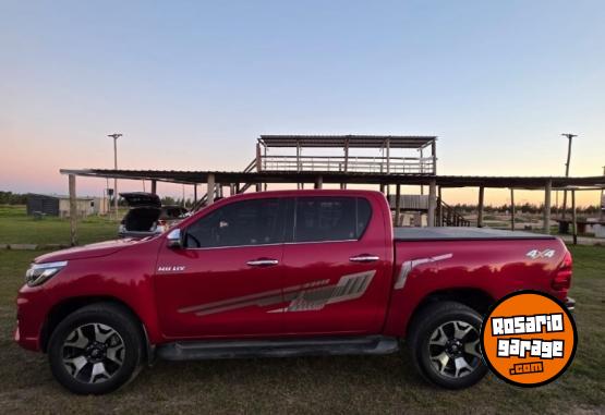 Camionetas - Toyota HILUX SRX AT 2019 Diesel 130000Km - En Venta