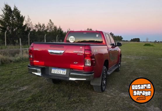 Camionetas - Toyota HILUX SRX AT 2019 Diesel 130000Km - En Venta