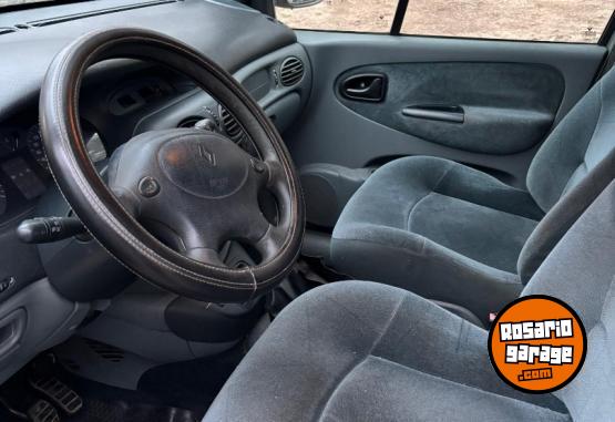 Autos - Renault Renault Scenic 2.0 2000 Nafta 263000Km - En Venta