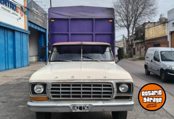 Camiones y Gr�as - Ford 350 Mod 81  Perfecto estado - En Venta