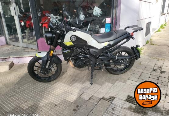 Motos - Benelli Leoncino 2022 Nafta 2500Km - En Venta