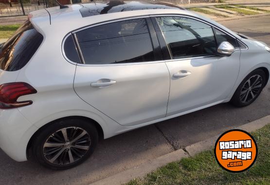 Autos - Peugeot 208 Allure Plus HDI 2018 Diesel 105000Km - En Venta