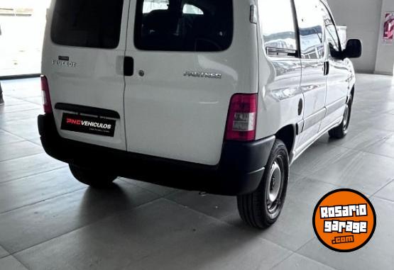 Autos - Peugeot FURGON 1.6 HDI 2014 Nafta 140000Km - En Venta