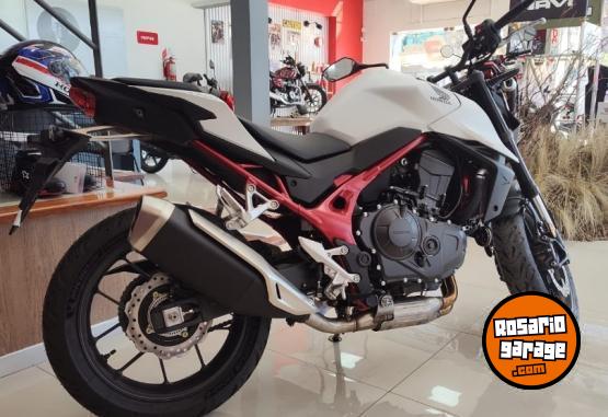 Motos - Honda CB750 HORNET 2025 Nafta 0Km - En Venta