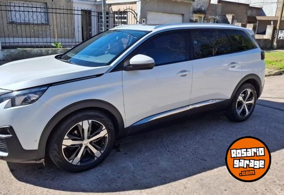 Autos - Peugeot 5008 2018 Diesel 106000Km - En Venta