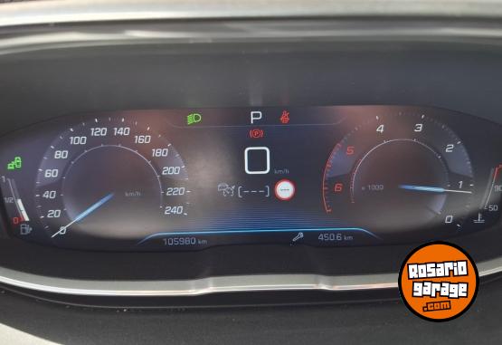 Autos - Peugeot 5008 2018 Diesel 106000Km - En Venta