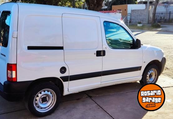 Utilitarios - Peugeot PARTNER 2019 Diesel 100000Km - En Venta