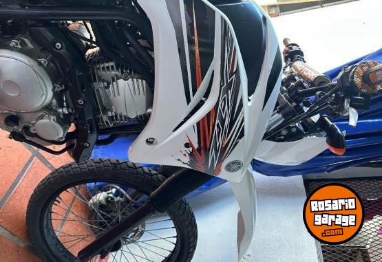 Motos - Yamaha Xtz lander cc250 2009 Nafta 53000Km - En Venta