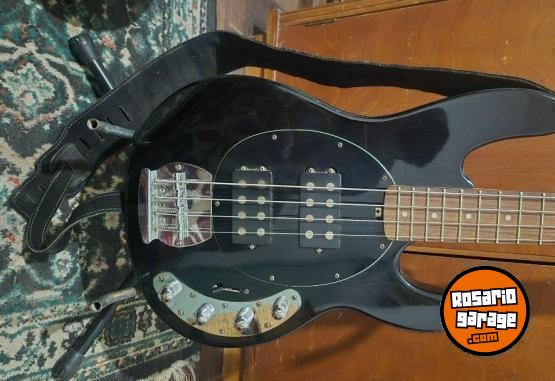 Instrumentos Musicales - Music man sting ray, ernie ball.(replica) - En Venta