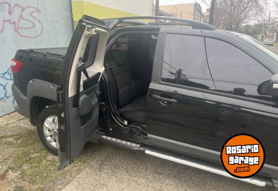 Camionetas - Fiat STRADA ADVENTURE LOCKER 2015 GNC 146000Km - En Venta