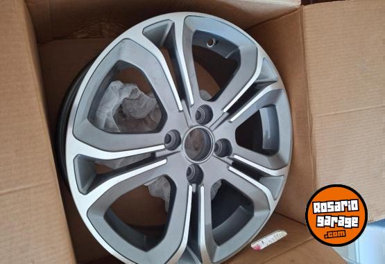 Accesorios para Autos - Llanta Peugeot 208 - En Venta