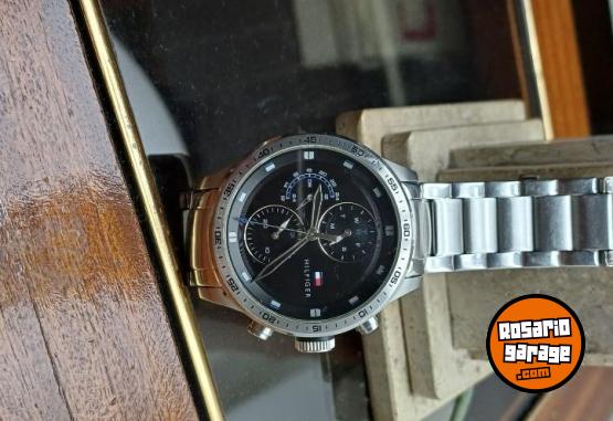 Indumentaria - Reloj tomy LIQUIDO HOY!!! - En Venta