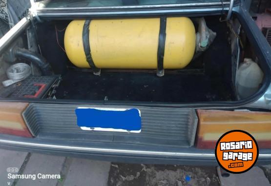 Cl�sicos - Peugeot 505 M89 gnc - En Venta