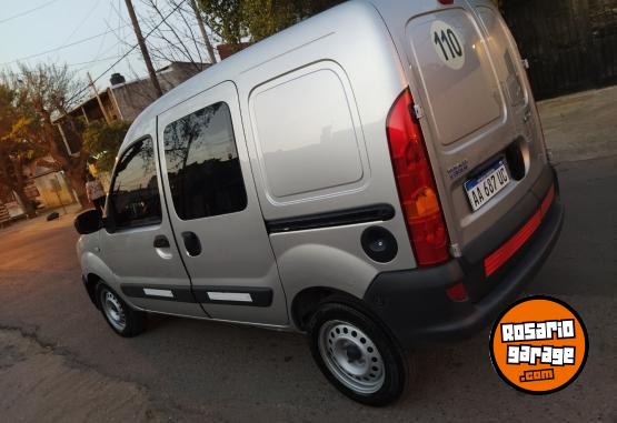 Utilitarios - Renault KANGOO 5 ASIENTOS 2016 GNC 140000Km - En Venta