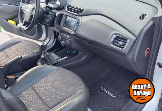 Autos - Chevrolet Onix LTZ 2018 Nafta 130000Km - En Venta