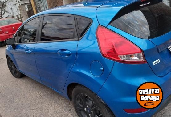 Autos - Ford Fiesta kinetic 2015 Nafta 125000Km - En Venta