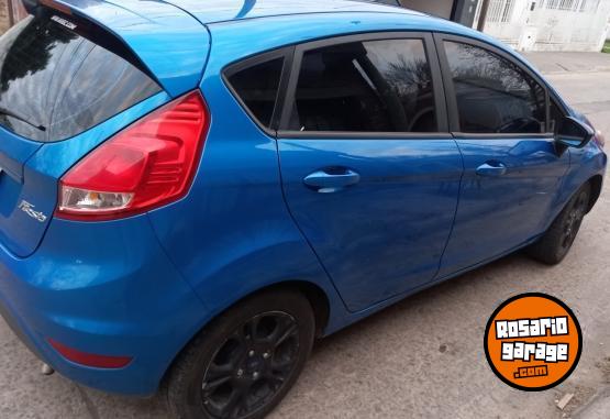 Autos - Ford Fiesta kinetic 2015 Nafta 125000Km - En Venta