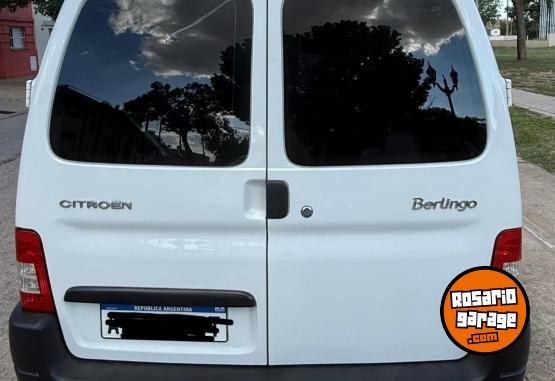 Camionetas - Citroen Berlingo 5 asientos 2018 Diesel 150000Km - En Venta