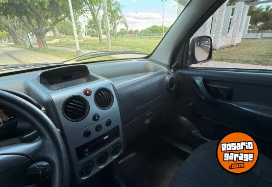 Camionetas - Citroen Berlingo 5 asientos 2018 Diesel 150000Km - En Venta