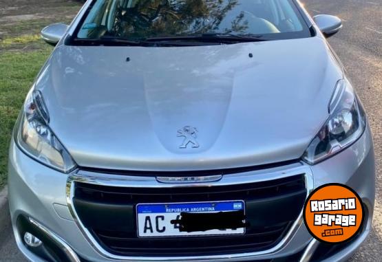 Autos - Peugeot 208 Allure 2018 Nafta 92000Km - En Venta