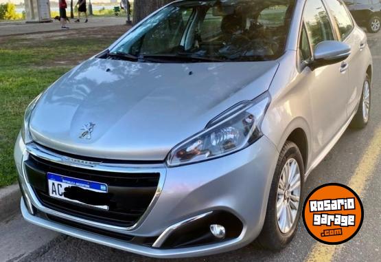 Autos - Peugeot 208 Allure 2018 Nafta 92000Km - En Venta