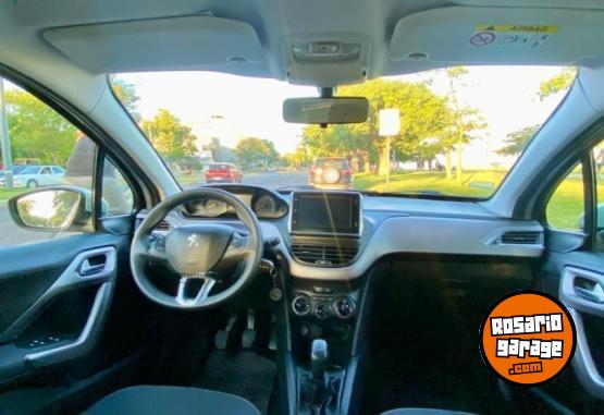 Autos - Peugeot 208 Allure 2018 Nafta 92000Km - En Venta
